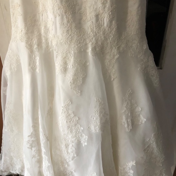 Wedding Dress - Picture 6 of 8